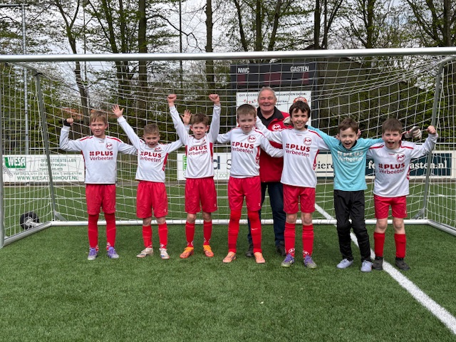 Jo9-1 wint het paastoernooi
